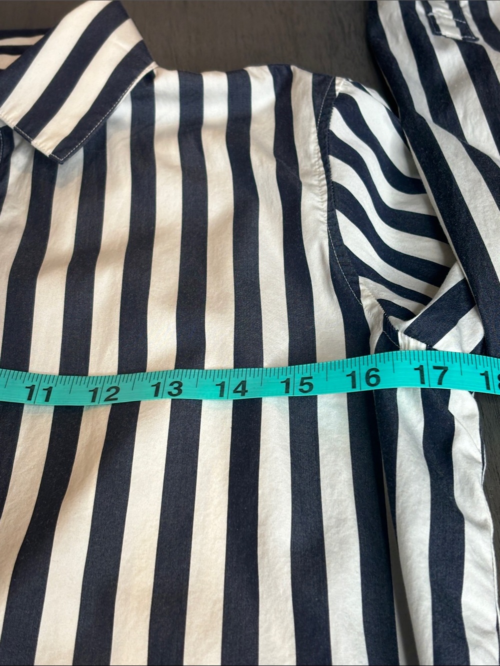 🖤 Banana Republic Oversized Striped Button Up Shirt Women’s Small Cotton 🖤 - Picture 7 of 8